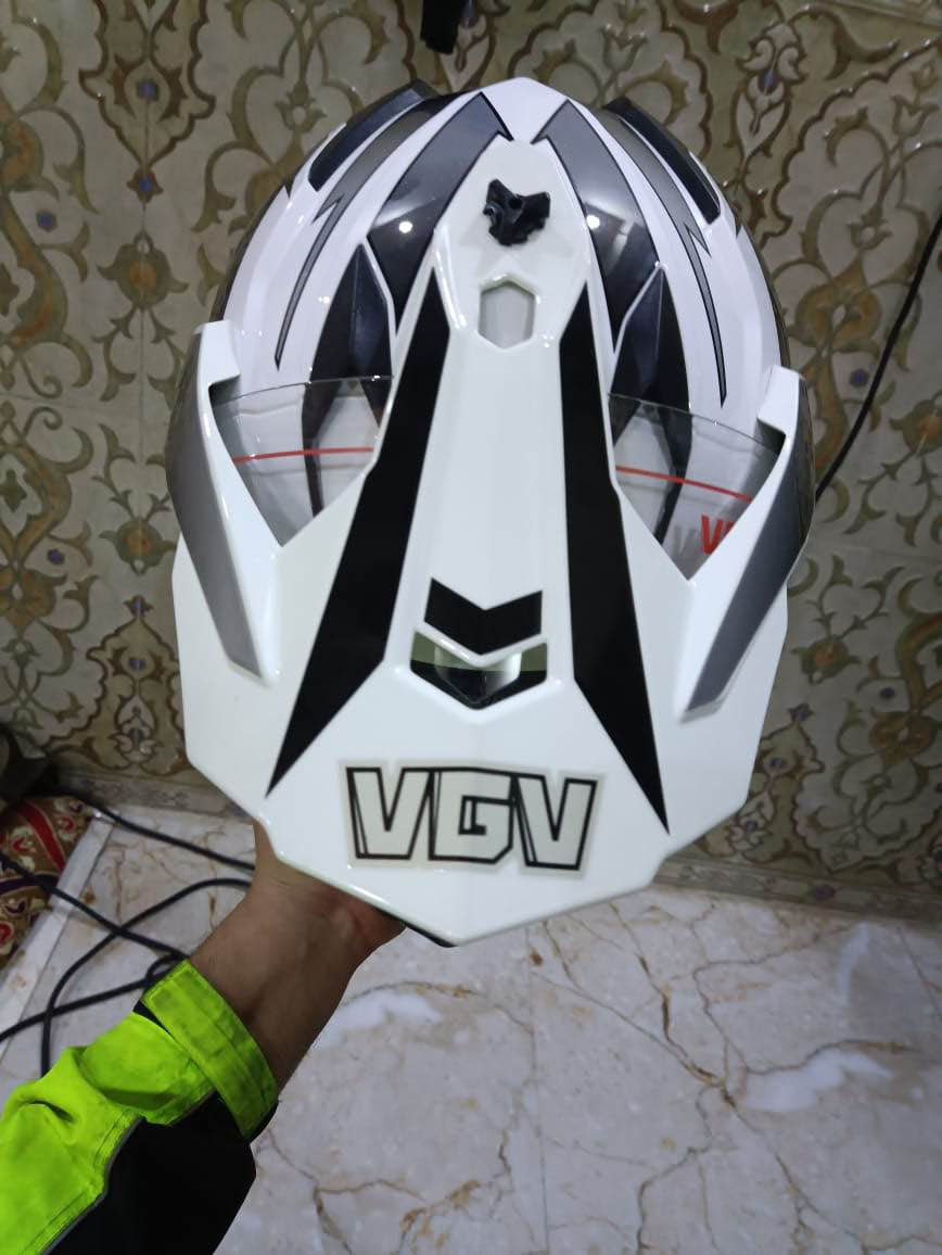 خوذه قفاز الاصليه مو تجاري مع سماعات سستم صوت واضح عالي مايك واضح مانع التشويش شحنه يطول يوم ونص  سعرهن ثنينهن 70 الف ***********
المكان حيانيه شارع طاك قرب مدرسة العلى البصرة, العراق
