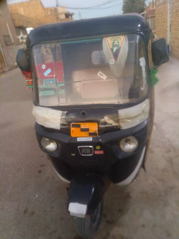 سلام عليكم تكتك 17 شهر11اوراق اصولي مكينه 21لاتبخير ولا تنقيص تايرات جدد باتري جديد. مناقصها اي شي شغل وطلع عنواني ميسان المجر السعر 3800 وبيها مجال التصال***********
