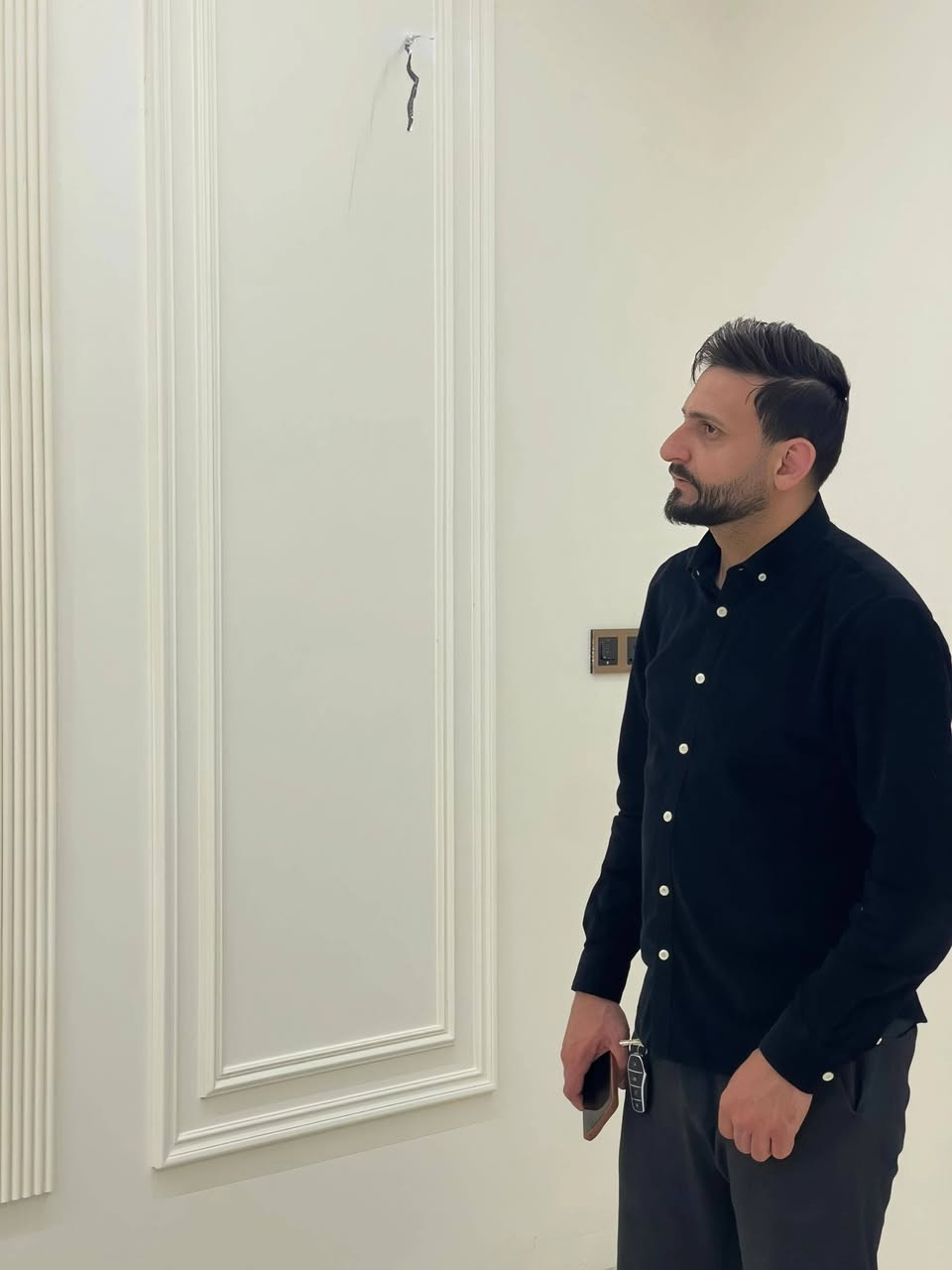 الحمد لله دائما وابدا
آخر أعمالنا ان شاء الله ينال اعجابكم
سيد حيدر للديكورات ***********
ابو البيت من يقتنع بشغلك
يخليك تكعد على القنفات 😂 😂 😂
