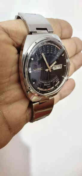 السلام عليكم.. ساعة مالتي شخصيه واريد ابيعها اعتذر ماعندي اي توصيل مكاني بغداد بالرصافة.. اورينت دولي انتاج 1978 نظافه فول الشراي يجي خاص او يتصل اهنا اعتذر ما ارد عل تعليقات....   ***********
