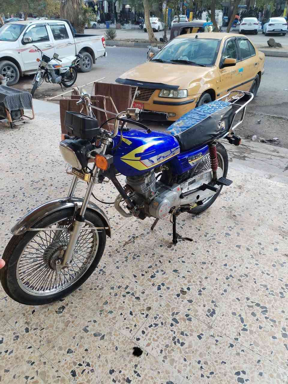 سلام عليكم دراجه للبيع تايكر موديل ٢١ مكينه مفتوحه مره وحده شرط كلها شغاله أوراق بغداد لسعر ٤٢٥ مكاني وسط عزيزيه للاستفسار تصل ***********
