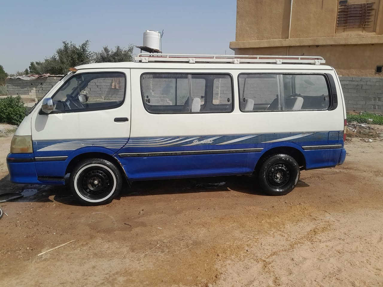 سلام عليكم جنبي شرطيه موديل 2015 كير محرك اكسن مكفولات مابيه لا صبغ لا ضربه تخم تاير جديد كهربايات شغاله تحويل مباشر سنويه ال 28  السعر 60 بيه مجال بسيط @***********/ ***********
