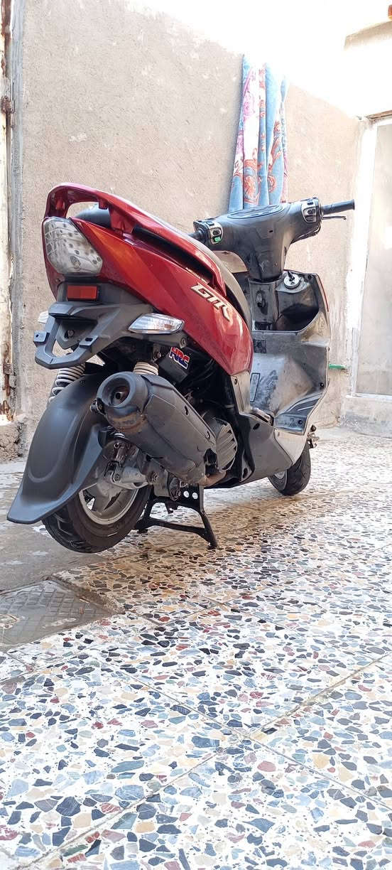 موجود واتساب جي تي ار رمبه بس صار حادث وراحت البكم نص منه***********
