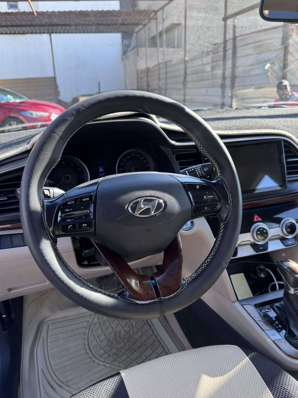 السلام عليكم
النترا 2019 شكل 20 خليجي 

فول مواصفات 

شاشة كامرة 

بصمة دخول 

بصمة تشغيل 

اشاير بالمري 

اشاير ترحيب 

حساسات امامية وخلفية 

رادار امامي 

فتحة سقف 

كشنات جلد مشمي 

قطعتين تبريد 

مكينة 2000 دوش 

ماشية 144 الف كيلو متر 

مري شفط 

يدات نيكل 

مكينة كير كهربائيات خير من الله 

السعر 140 وبيه مجال

مكاني / فلوجة  

***********
