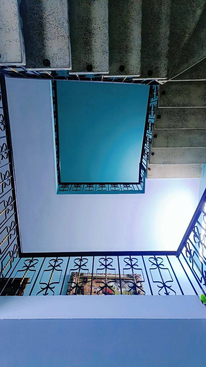 بيت للبيع في الشعب_ شارع الصحة المساحة 150 الواجهة7ونص النزال 20 يحتوي على طابقين الطابق الأول استقبال و غرفة نوم ومساحة درج ومطخ حار وبارد + حمام و تواليت داخلي و خارجي الطابق الثاني يحتوي على ثلاث غرف و حمام الطابق الثالث سطح ومخزن للاستفسار الاتصال على الرقم ***********
