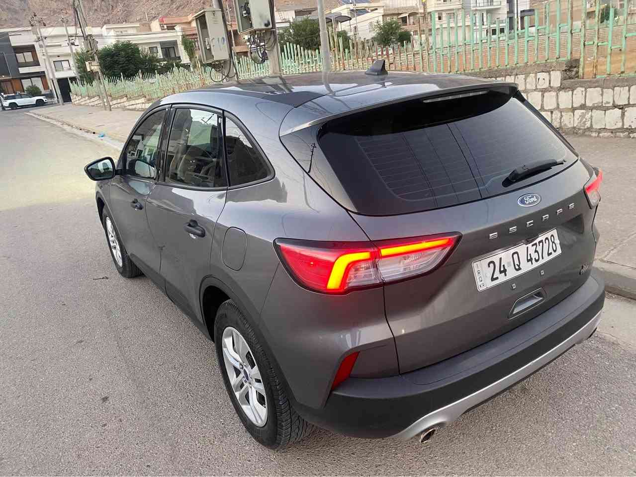 RD ESCAPE 2022 – SE 🔥

✨*********** what is up 
***********

🔹 مۆدێل: 2022
🔹 ڕەنگ: ڕەشی خۆڵەمێشی (Carbonized Gray)
🔹 مۆتۆر: 1.5L EcoBoost Turbo
🔹 گیربۆکس: ئۆتۆماتیک (شفت گەرد)
🔹 ڕاکێشان: FWD

مواصفات:
✅ کیجی ئەلیکترۆنی
✅ ستارت دوگمە (Push Start)
✅ کامێرای دواوە
✅ شاشەی تاچ
✅ Apple CarPlay & Android Auto
✅ کۆنتڕۆڵی فەرمان
✅ Auto Hold
✅ Electronic Parking Brake
✅ LED Daytime Running Lights
✅ کۆنترۆڵی گەرما و ساردی

🚗 سەیارەکە زۆر پاکە، ناوەوە و دەرەوە پارێزراوە

📩 بۆ زانیاری زیاتر و نرخی تایبەت، نامە بنێرە یان پەیوەندی بکە.

#Ford #Escape #FordEscape #2022 #SUV #ForSale #Hawler #Kurdistan رانية, السليمانية
