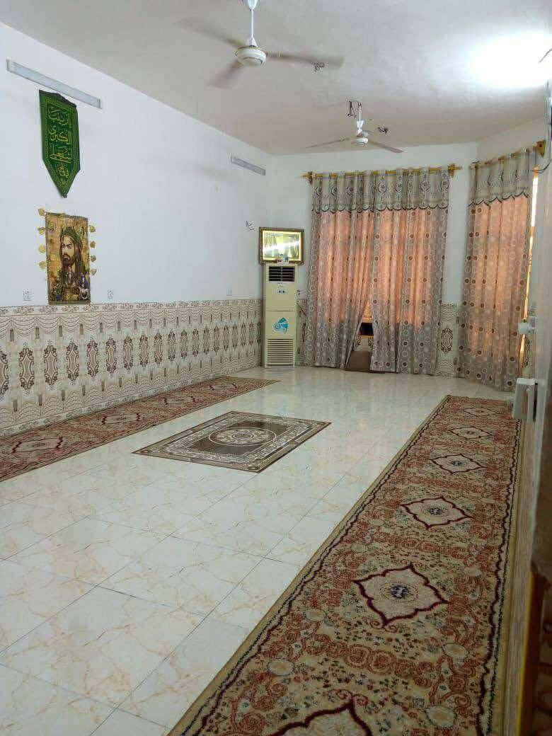 بيت للبيع زراعي سند 25 المساحة 280
واجهية 11 والنزال 26
طابقين خمس غرف نوم
الطابق الثاني 3 غرف نوم وملحقاتة 

العنوان ابو دشير شارع خط النفط قرب معمل البيبسي 

للاستفسار ***********
