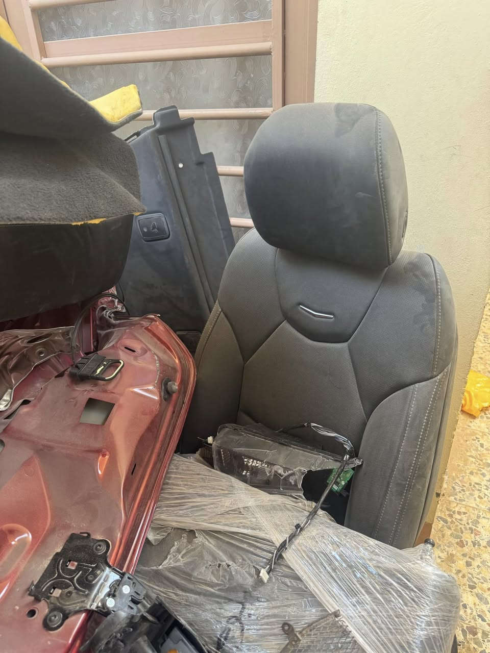 السلام عليكم عندي ادوات مال سيارة مگصوصة كدلاك CT5 موديل 2024 
يرهم علئ CT4
للتواصل هذا رقمي وبخدمتكم ***********
