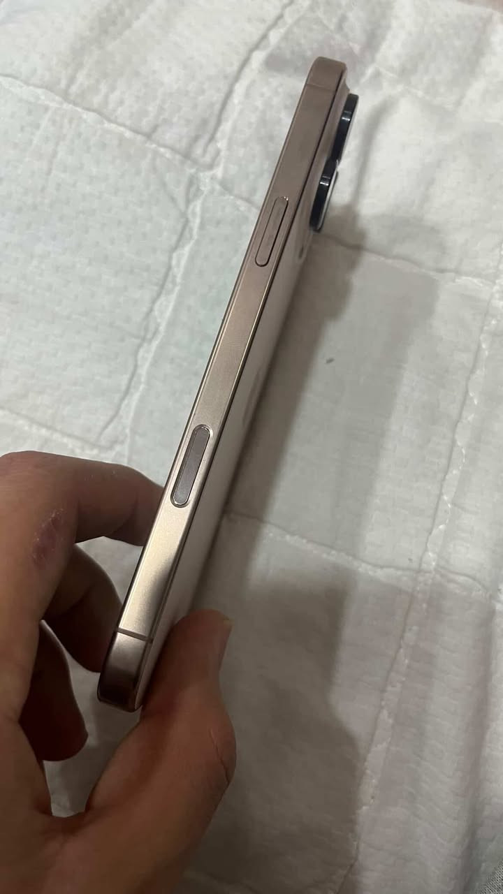 السلام عليكم 
ايفون ١٦ برو ماكس اخو الجديد نضافة ١٠٠٪؜ 
بطارية ٩٧ ذاكرة ٢٥٦  
السعر مليون و ٥٠٠ الف وبي مجال بسيط مكاني بغداد


**إذا كنت صاحب هذا الإعلان وتريد حذفه لأي سبب، رجاءا أرسل رسالة إلى الدعم الفني**