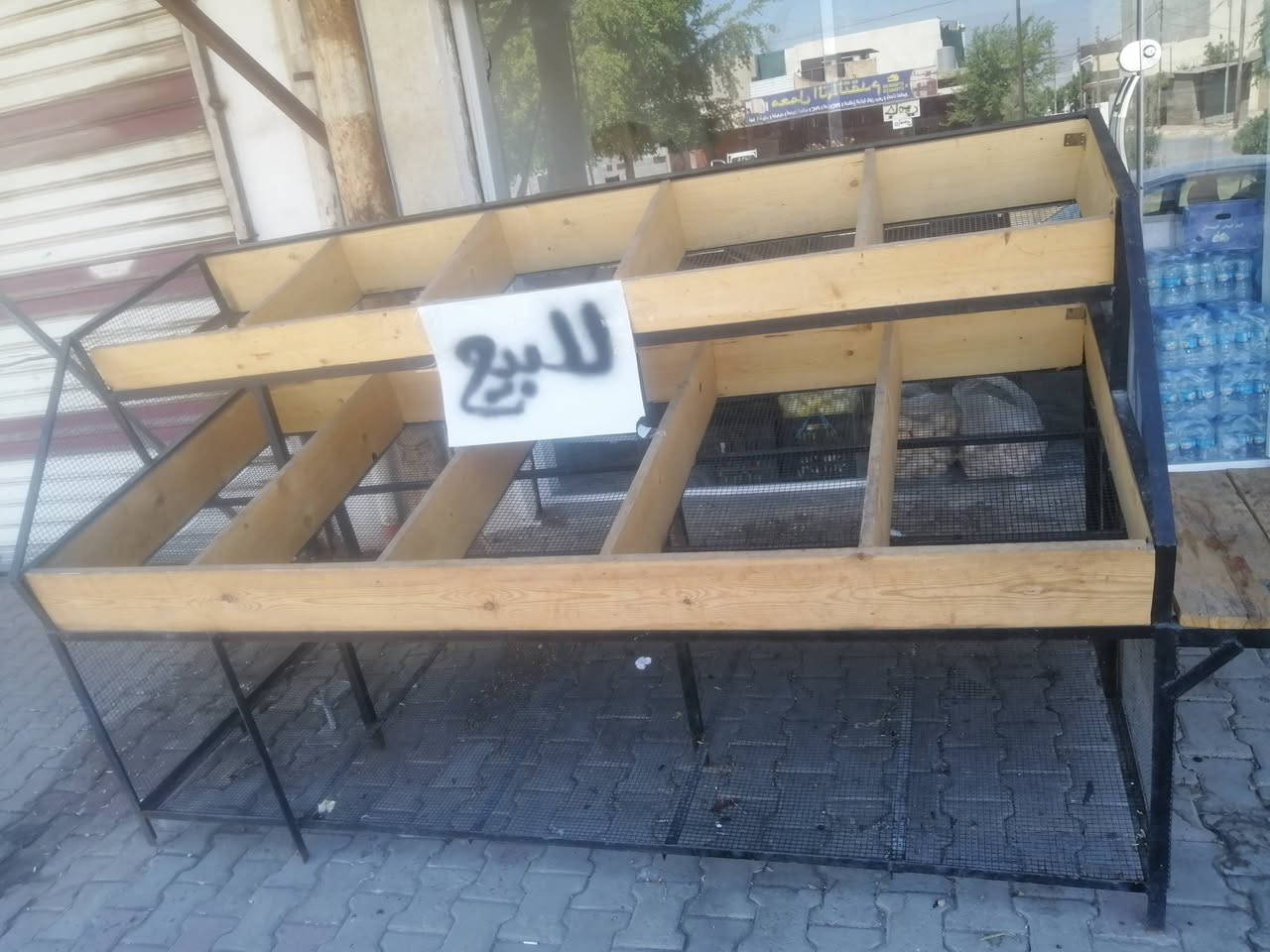 ميز للبيع مال مخضر درجه اولى درجه اولى ***********
