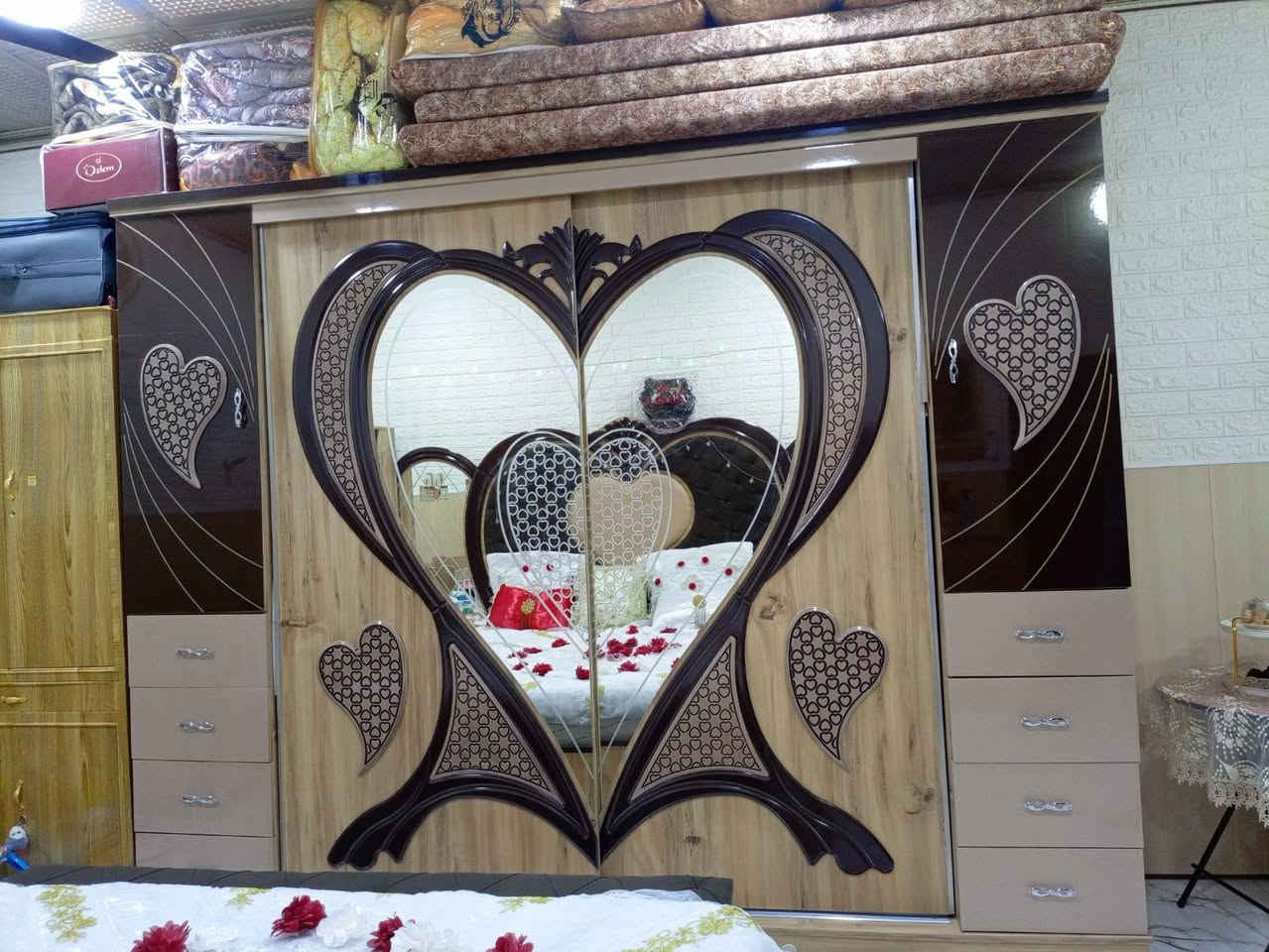 غرفه تركي مليون و 100 بيهه مجال بسيط التاميم ثمانيه شباط


**إذا كنت صاحب هذا الإعلان وتريد حذفه لأي سبب، رجاءا أرسل رسالة إلى الدعم الفني**