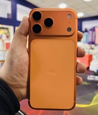 آيفون ١٧ برو ماكس • ٢٥٦ • بطارية ١٠٠٪