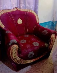 طقم قنفات ٤+٢ • ٨ متر ونص • كلاسيك