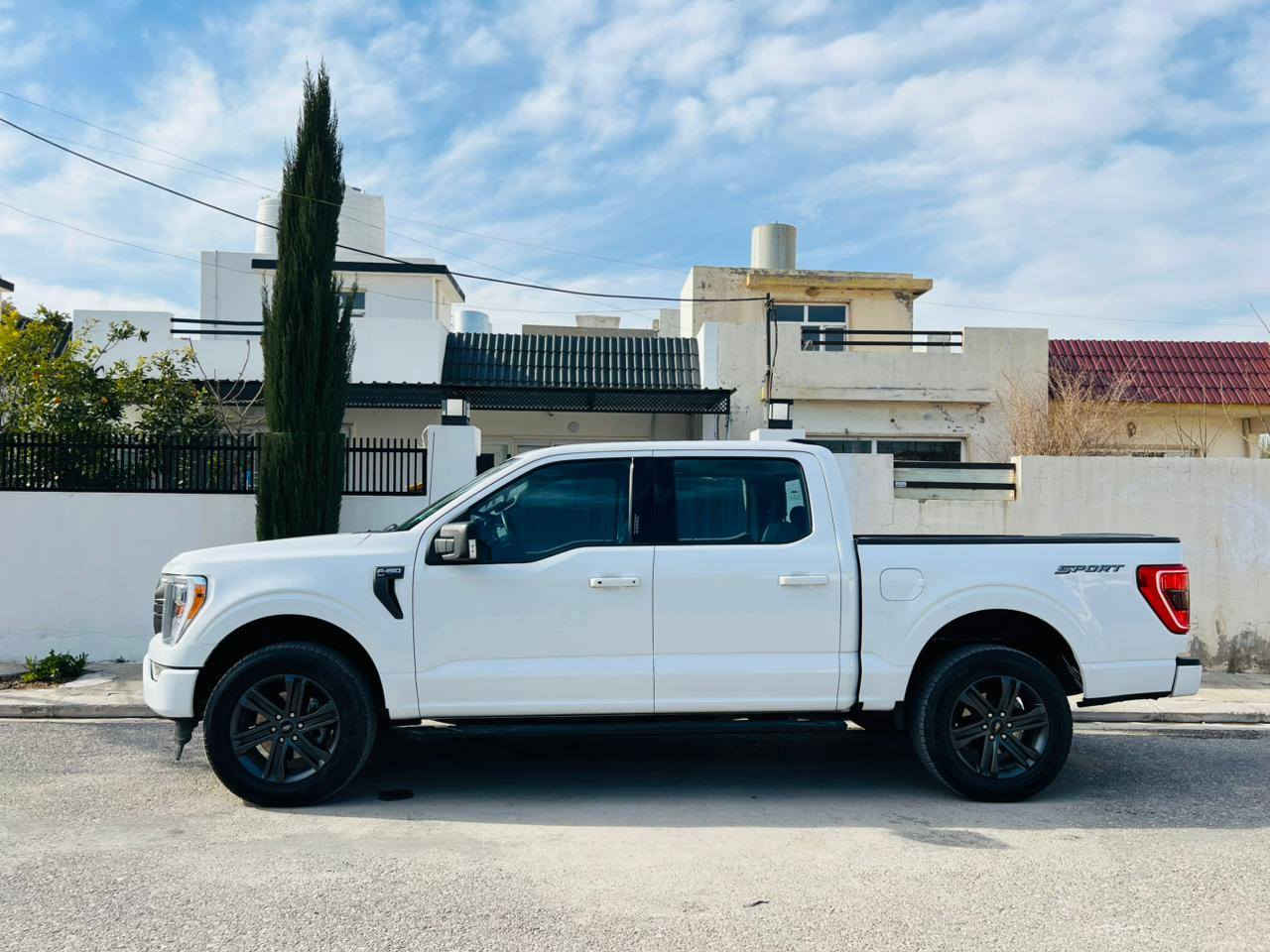 فۆرد F150 مودیل۲۰۲۳ 40m  ڕۆیشتووە بێ صبغ  دەگای جانتایی دواوەی گۆڕاوە بە بیلاد  بێ ئێرباگ پێشی کپس فول مواصفات XLT  ٦بستن مەکینە 3.5 مرغوب 
سعری 380
۰۷٥۰٤٦٤٤۹۳۱ 
۰۷۷۰٤٤۱٨۰٨۳ أربيل, العراق
