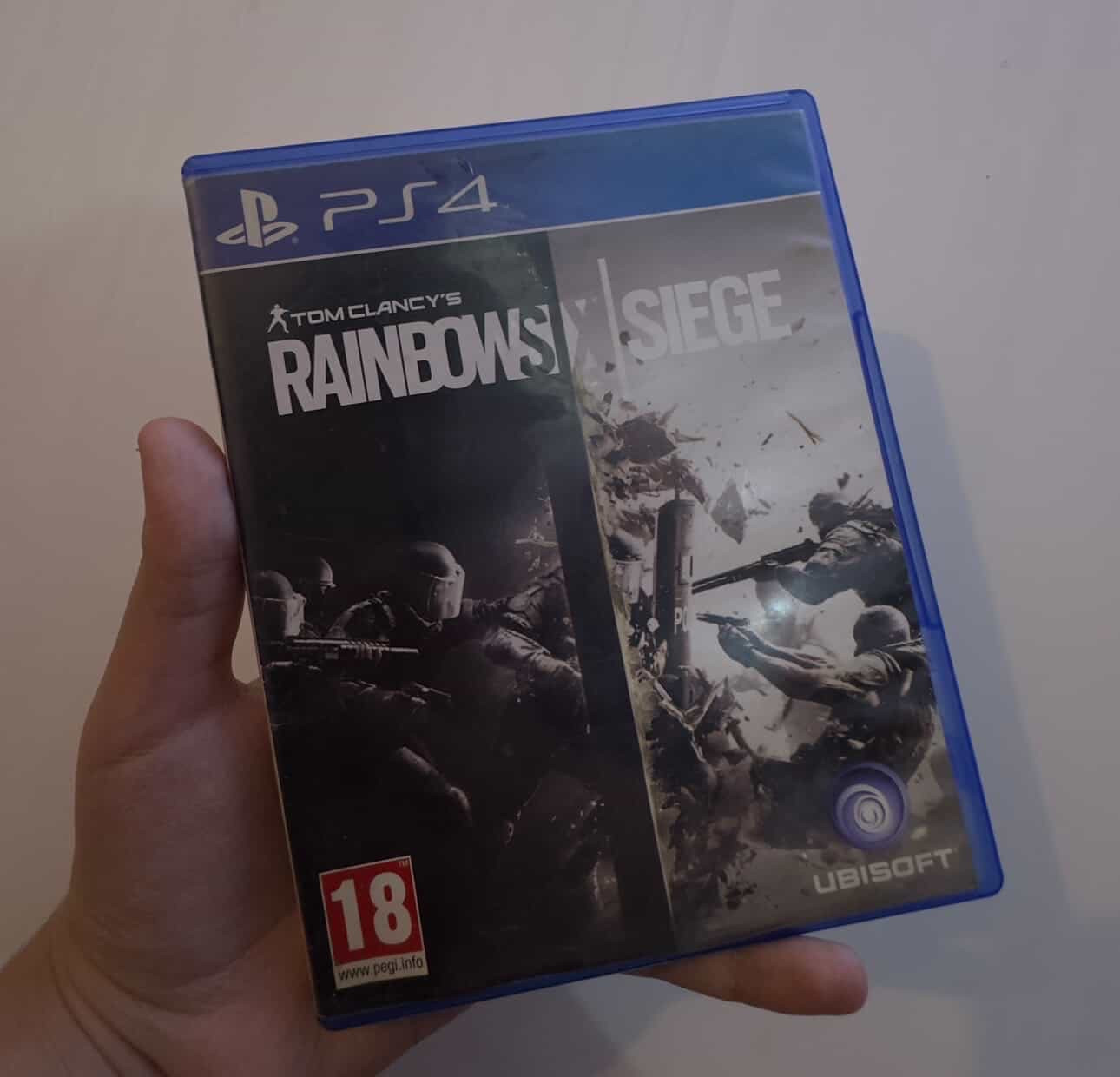 سلام عليكم
بلي 4 سلم لون اسود ذاكره 
1 تيره نظيف جداً استعمال 
اربع اشهر لا مفتوح ولا مصلح
مع كامل محلقاته الاصلية والكارتونه

مع قاعدة بلي تكفي 12 قرص
مع مراوح تبريد مع مكانين
لشحن الجوستك 

مع جوستك تجاري باب اول نضيف جداً

مع قرص رينبو 6
 
العنوان بغداد السيدية
السعر 220 قفل
للتواصل ***********
