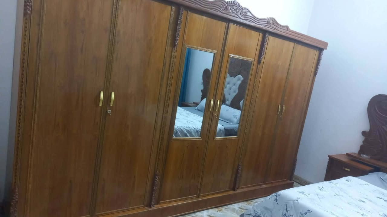 للبيع غرفه حطاطه سعر 850 وعنوان رمادي رقم *********** للإستفسار
