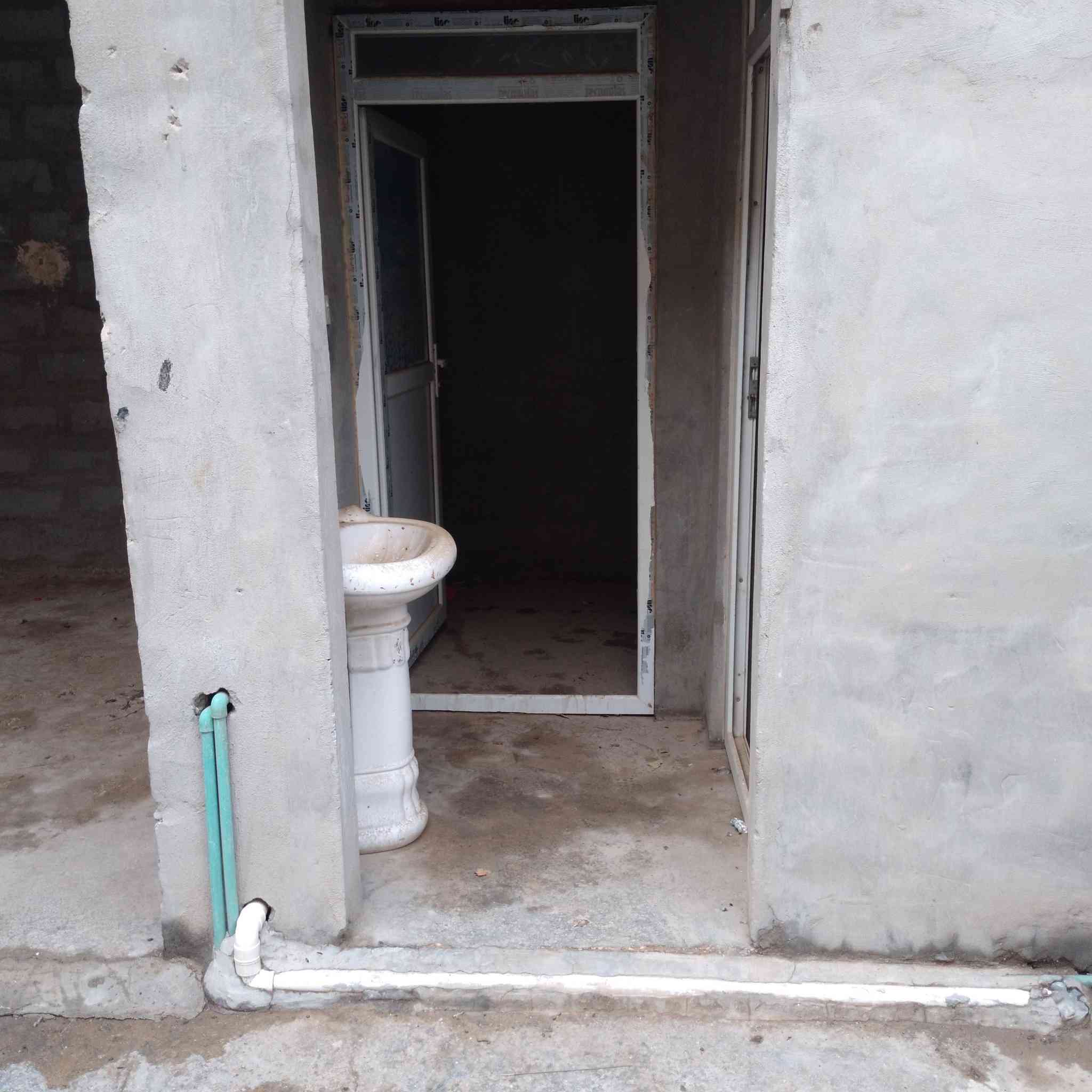 السلام عليكم بيت للبيع ١٠٠ متر بطويريج منطقه البياش فرع مقابيل محكمه الرجيبه البيت بي كتاب اسهم بسم  السعر  ***********
