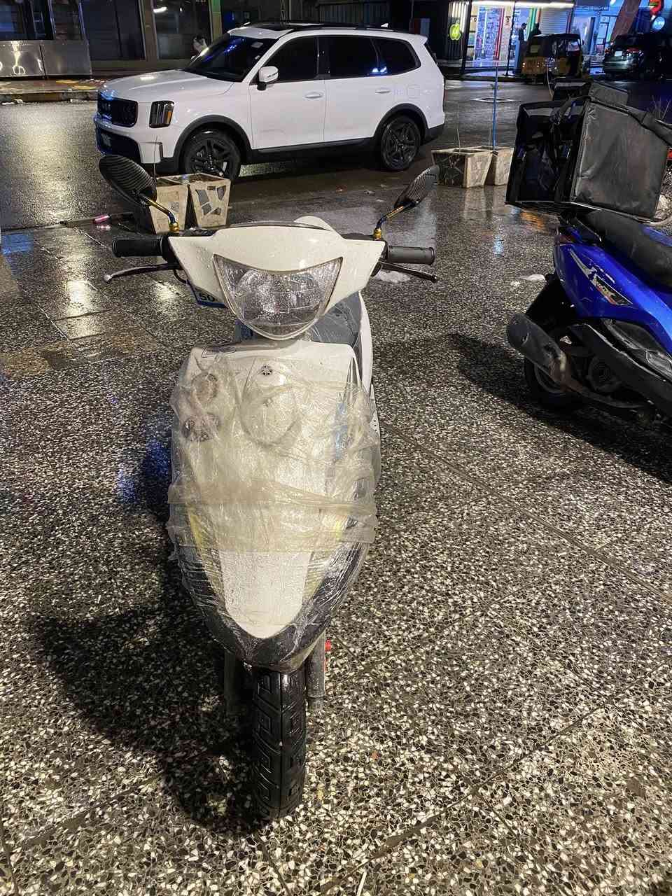 سلام عليكم عندي ماكس للبيع مال رمبه صارلها اشهر بلاديه ومثل ما موضحه بلصور بيها منيفس سعرها 850وبيها مجال حك الجيه امانه الله احتاجيت فلوس وراح ابيعها هذا رقمي *********** واتساب  مكاني بغداد جديده
