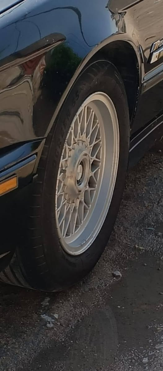 السلام عليكم. تخم ويلات BMW حجم الويل 16 بيزوج تاير ديد مامشي وزوج نص عمر ويلات نضيفة بس واحد بي ثلمات بصيطة ماعليه شي ماينفس.
السعر 200 وهاذ رقم راعيهن لير يد يتواصل ويا ***********
