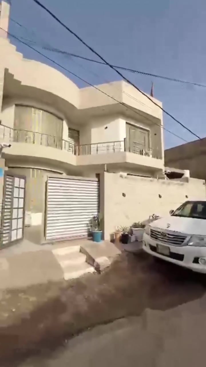 بيت للبيع مساحة 200
📍 الموقع/بابل /البكرلي /خلف جامع سيلمان محمد..
طابو زراعي 25تحويل مباشر باسم المشتري 
البيت جديد بمعنى الكلمه تم إنشاء البيت 2023
الاستفسار على ***********
