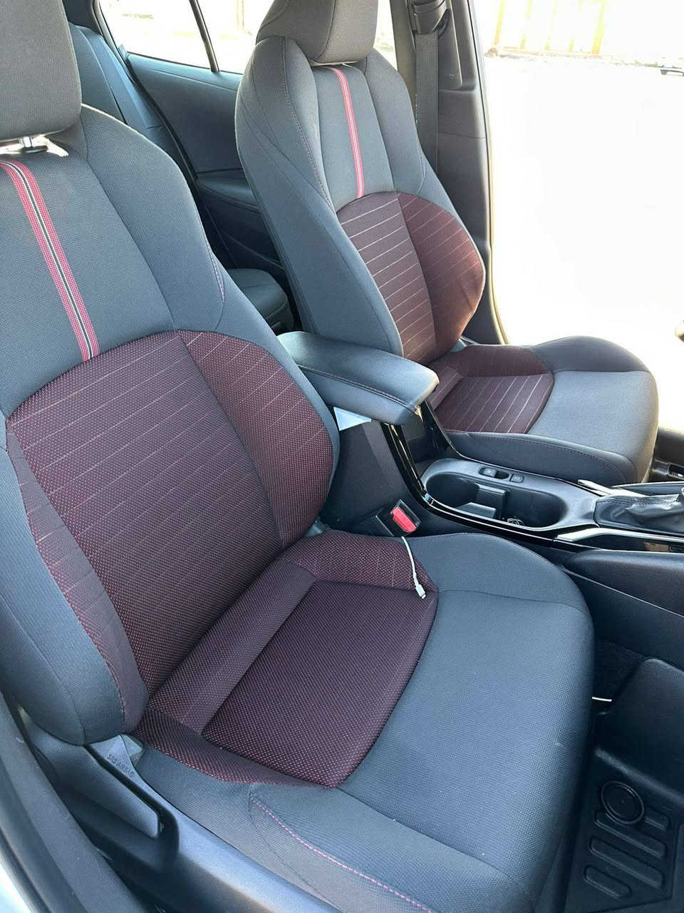 كورلا 2023 وارد امريكي بانزين فقط
لون ابيض بسمي تحويل ثاني يوم
محرك 2000
مواصفات "SE
بصمة تشغيل
شاشة كبيرة لمس كار بلي
 كامرة 
سايد بريك دكمة  
رادار تعديل مسار 
 رادار اوتو بريك
رادار جانبي
 تحكم ستيرن
 اوتو هولد
 نظام ECO
 لايتات زنون 
مانع انزلاق
رقم اربيل
سيارة كلش نظيفة 
ماشية 53
حادثه ربع بنيد وجاملغ بدون دواخل بدون ايرباك حادثه خفيف وجاملغ الثاني سرقه  صوره الحدث موجوده بل صور 
السعر 165 وبيه مجال 
رقم الهاتف ***********
