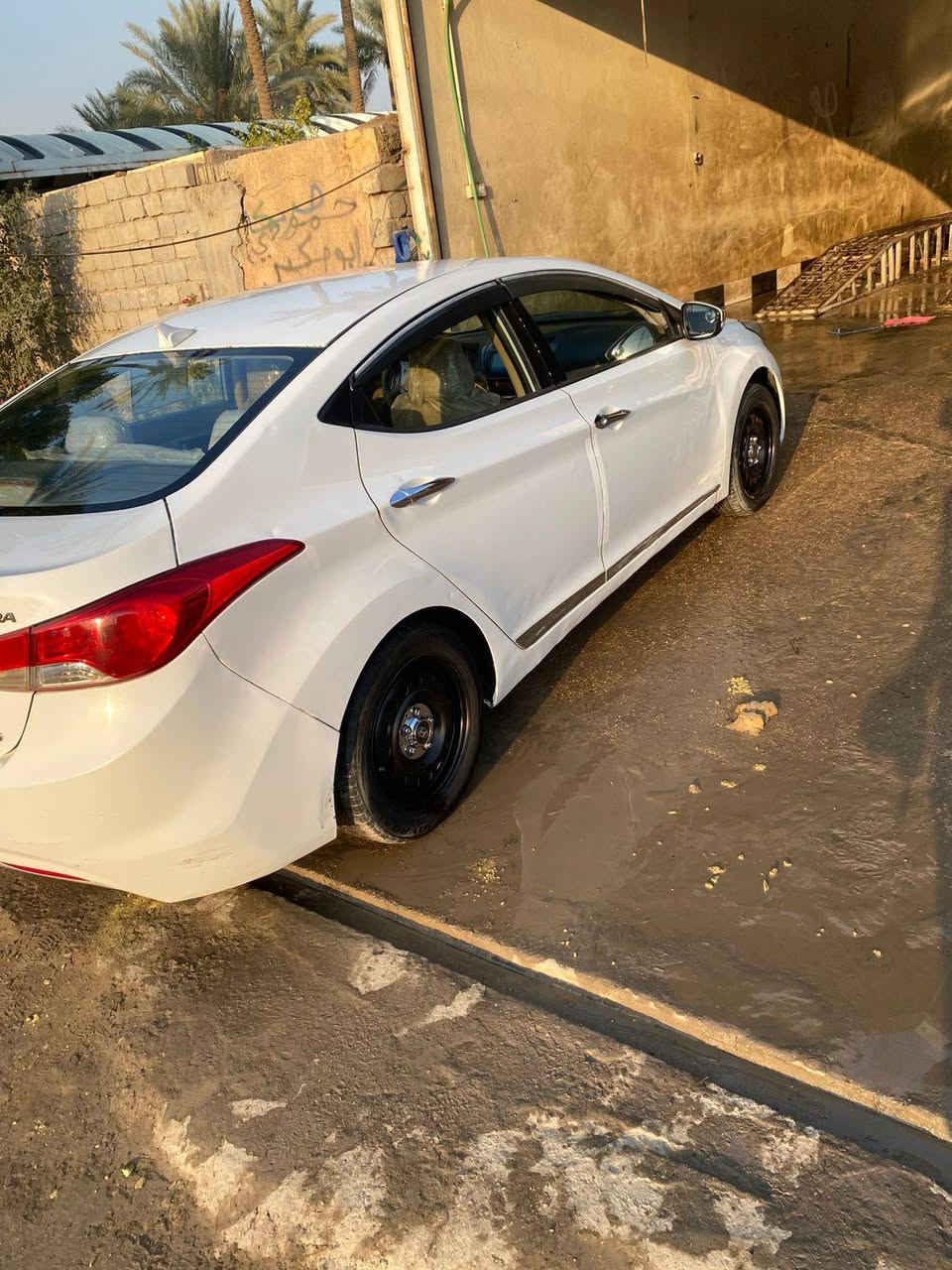 للبيع او مراوس حسب القناعه النترا 12 خليجي باسمي رقم دولي ذي قار صبغ جاملغ وبنيد وشويه لايح اللغد قليل للامانه  والدوسات الجانبيه صبغ بدون معجون مكاني بالحله *********** بيها منظومة غاز شغاله يعني انسى بانزين سياره حلوه  مرتبه مال بيت اتصل وتدلل محرك 1800 مكفول وگير أيضا مكفول
