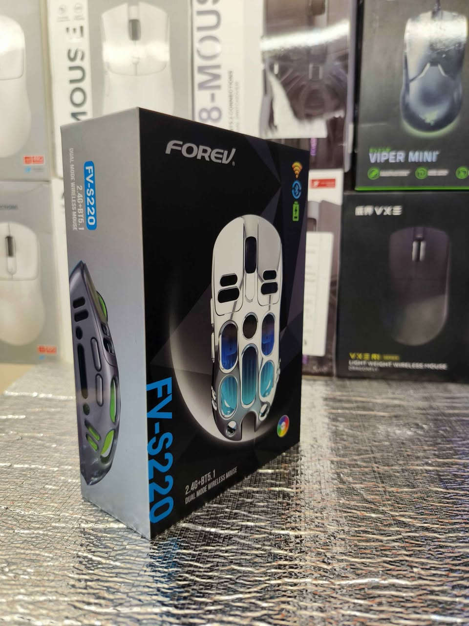 ‏🔥 ماوس ألعاب FORCE1 FV-S220 للبيع 🔥
‏✅ لاسلكي 2.4G + Bluetooth 5.1
‏✅ إضاءة RGB جميلة
‏✅ DPI قابل للتعديل حتى 4000
‏✅ خفيف ومريح للألعاب والاستخدام اليومي
‏✅ بطارية قابلة للشحن
‏✅ جديد بالكرتون
‏💰 السعر: (35.000)📍 الموقع: الموصل 📞 التواصل موصل, نينوى


**إذا كنت صاحب هذا الإعلان وتريد حذفه لأي سبب، رجاءا أرسل رسالة إلى الدعم الفني**