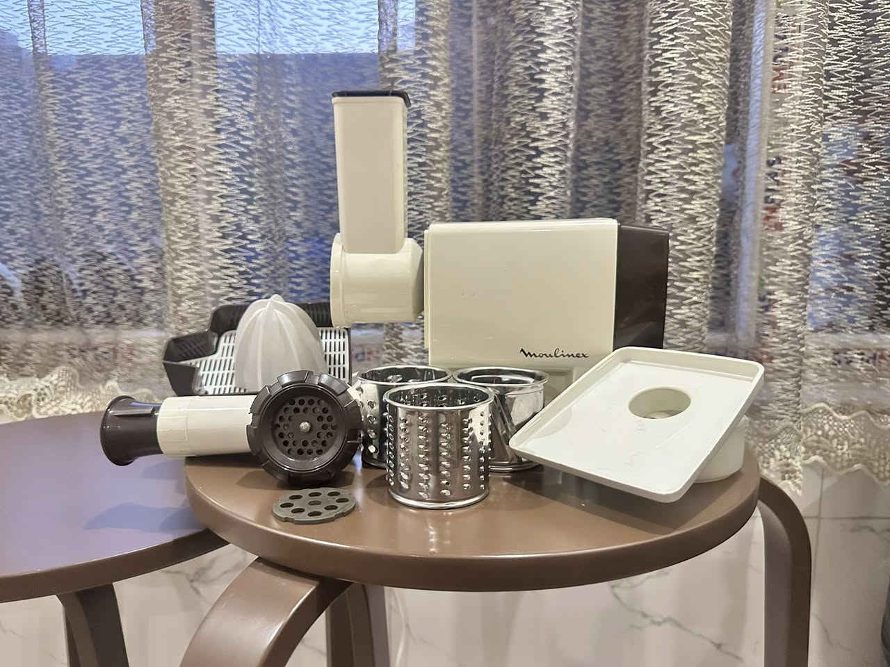 محضرة طعام مولنكس فرنسي  160واط استيراد المنشأة العامة العراقية صناعة الثمانينات  
مجموع العمليات (برش2 ناعم +خشن) (تقطيع شرائح ) (مثرامة لحم) (معصارة برتقال)
للاستفسار يرجى مراسلة الصفحة


**إذا كنت صاحب هذا الإعلان وتريد حذفه لأي سبب، رجاءا أرسل رسالة إلى الدعم الفني**