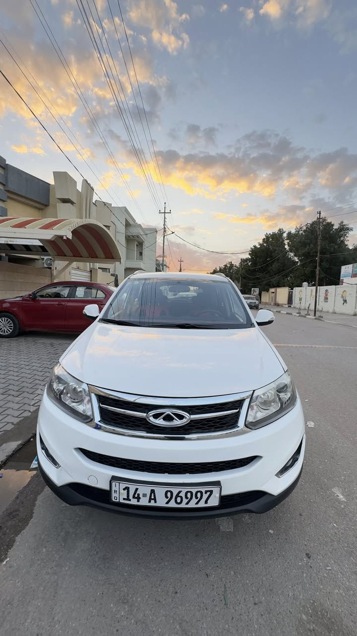 سياره شيري تيكو 5
موديل 2018 
ماشيه 67الف كيلو متر حقيقي 
شاشه كبيره
رقم إنكليزي بصرة سنويه تنتهي سنه 2029
سياره حره بأسمي
كفاله كير ومحرك 
اناره ناصي عالي زينون ثلجي والكشافات همين زينون ثلجي 
بصمتين بيه سياره 
سبير والعده بلاد كامله 
البدي نضافة 90‎%‎ دواخل 100‎%‎
وكل اموره تشتغل 
السعر 90$ورقه وبيه مجال 
الرقم ***********
