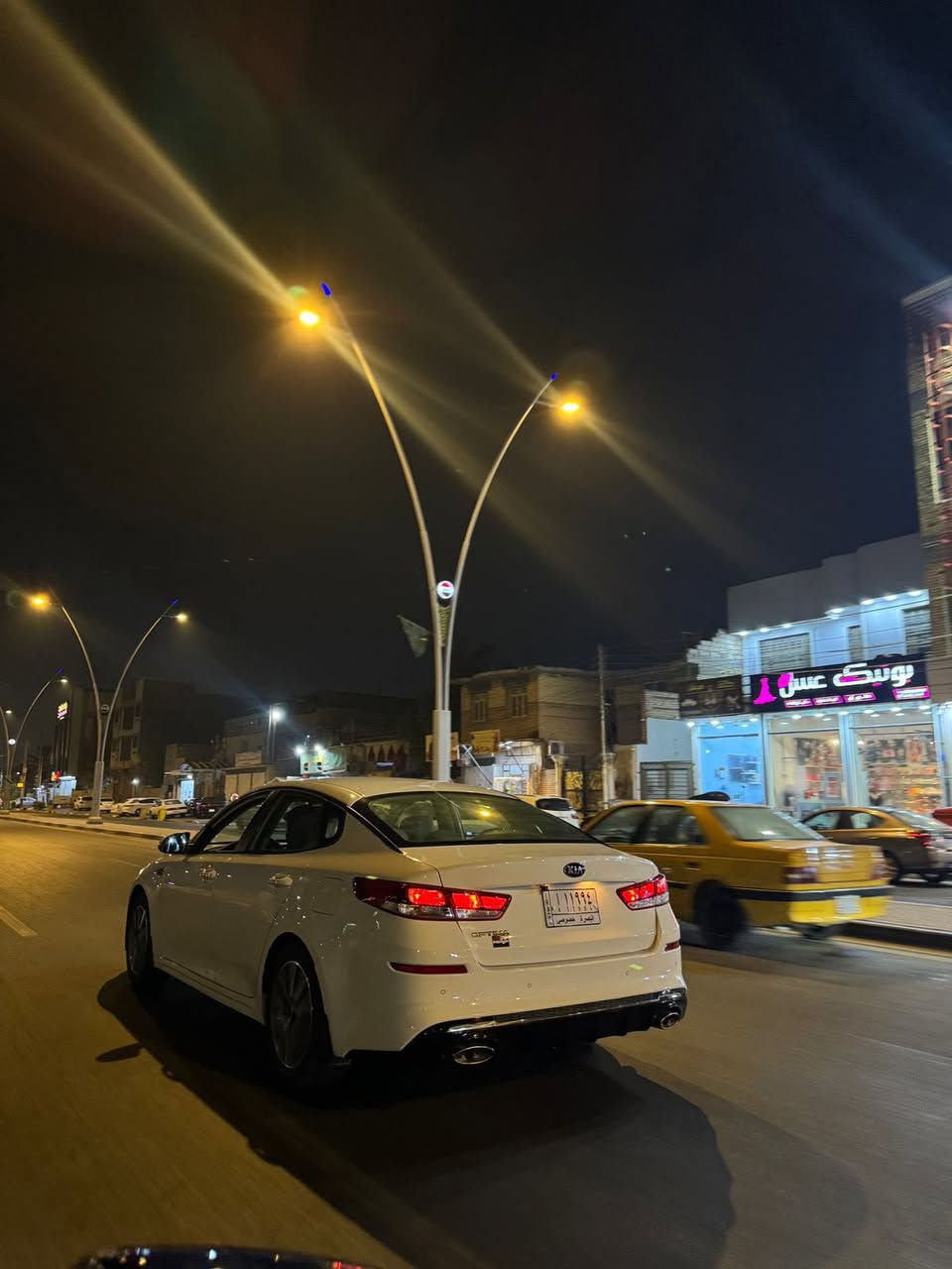 السلام عليكم كيا أوبتيما موديل 20 خليجي مكينه 2400 دوش السعر 165 رقم الهاتف ***********
