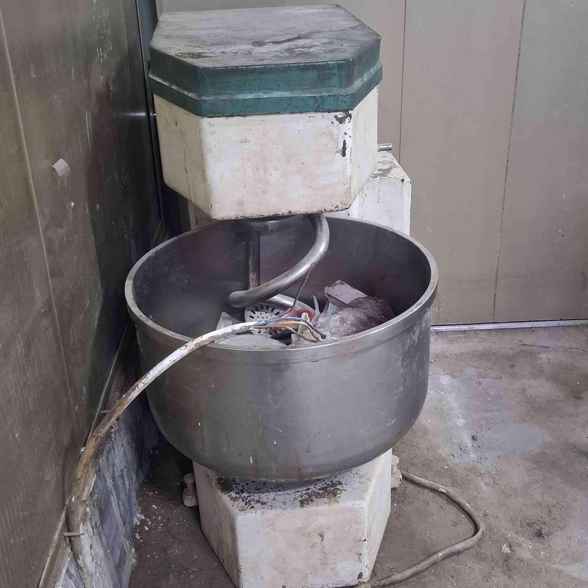 عجانه نمساوية اللبيع مكاني الشعب شارع الصحه الاستفسار الاتصال على رقم *********** السعر ١٣ ورقه
