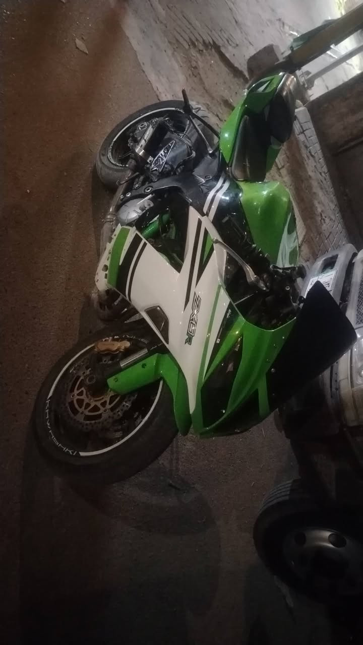 كاوساكي نينجا 2016 للبيع مستعجل السعر 26 ورقه بيها مجال رقم هاتف : ***********
محرك 636 zx6r
المودات كلهم شغلات
اوراق الحاويه موجودات كامله
الدراجه مكينه مفتوحه
وبيها نقوصات بسيطه
ابيعها عله هل حطه
