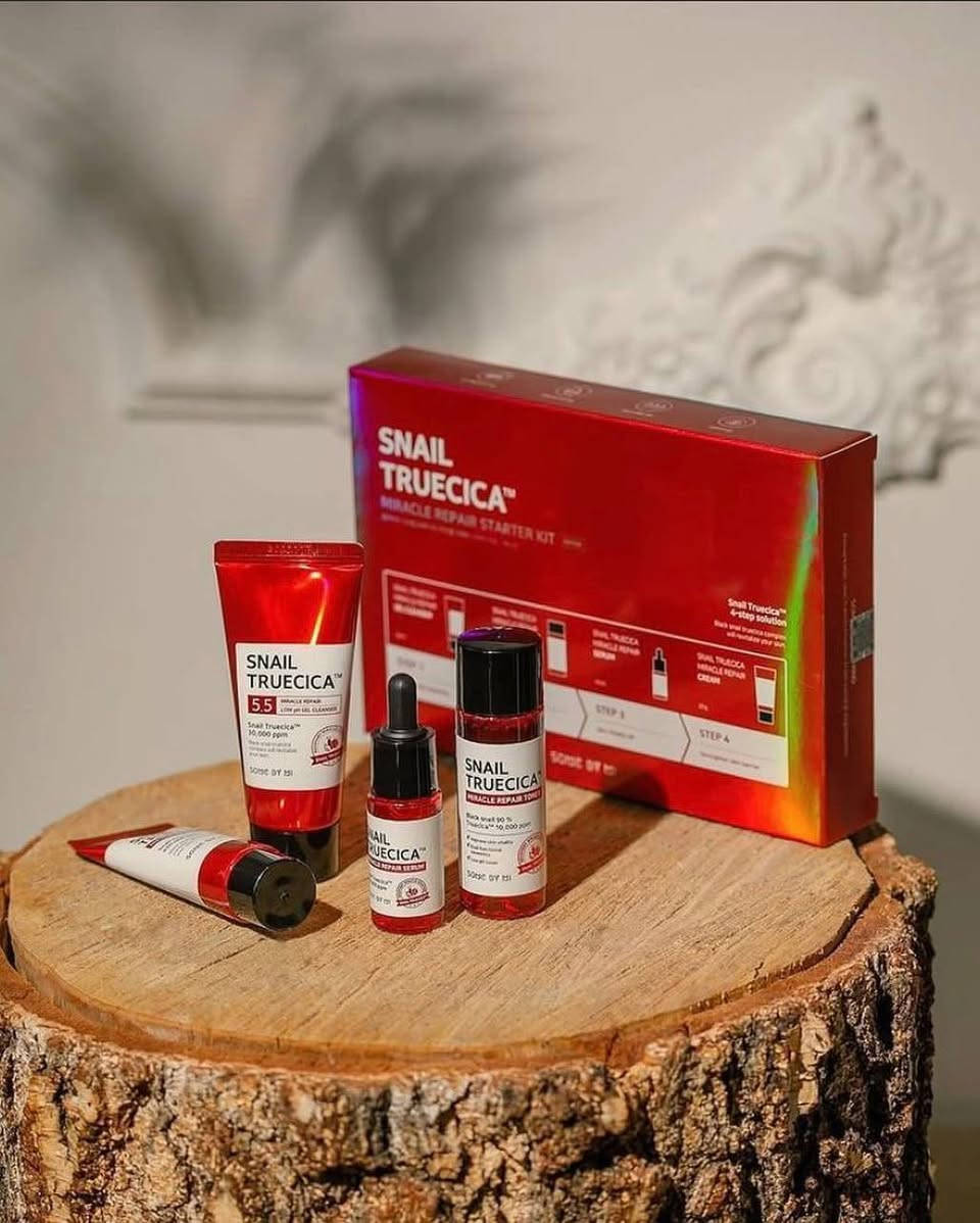بشرة جديدة مع مجموعة الحلزون الأسود 🐌 
‏[SOME BY MI] Snail Truecica Miracle Repair Starter Kit 
المجموعة تعالج آثار الحب و الحفر والتجاعيد وتعمل على تفتيح البشرة.
المجموعة تحتوي على منتجات الحلزون الاسود روتين كامل للبشرة (غسول وتونر وسيروم وكريم )
المجموعة كلها بتشترك في انها مكونة من الحلزون الاسود الذي يسرع من تكون الخلايا الجديدة ويعالج الالتهابات ويعالج ندبات البشرة اثار الحبوب والتجاعيد.
وايضاً تتكون  من  truecica خلطه الاعشاب ( ايلاستين، جليكوليك، الانتوين) تزيد مرونة الجلد، ونعومته وترطيب خارق للبشرة و التحكم في افراز الدهون.
 🔴 فوائد مجموعة الحلزون الأسود: 
📌يعالج المسام الواسعة.
📌يعالج اثار الحبوب سواء تصبغات او ندبات.
📌يفتح البشرة بشكل ملحوظ.
📌 يعالج التجاعيد و الخطوط التعبيرية. .
المنشأ كوريا الأصلي💯🇰🇷
السعر ١٦  الف
توجد خدمة توصيل إلى جميع المحافظات ٤ الاف
#فولو #فولومي #فولورز#اكسبلور_فولو #شعب_صيني_ماله_حل


**إذا كنت صاحب هذا الإعلان وتريد حذفه لأي سبب، رجاءا أرسل رسالة إلى الدعم الفني**