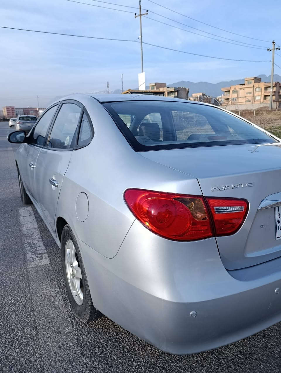 هۆندا ئاڤانتی2010 ئیکۆ...لایت لێزە.
براوەیە 🔪🔪🔪
مەکینە ١٦ ی دکشن بەرز 
لایت ڕەش و گێج وەنەوشە
فول فولی بێ سلاید 
کوشن هیتەر 
سوکان ڤۆلێۆم 
ئاوێنە شەفت و ئیشارەت
سەقفی بەشەرت بێ بۆیاخ 
تەبرید سارد و گەرم بەشەرت 
گیر و مەکینە بەشەرت
کارەبای بەشەرت  
ABSز 
جامی پێش و دوای هەلگیراوە
شوێن ...ڕانیە 
***********
ڤایبەر واتس ئاپ 
لەسەرە
