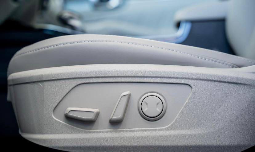 سورنتو 2023 
83000Km
فول موصفات 
كشنات جلد 
تبريد ثلاث قطع 
بانورما 
صندوق شفط 
محرك 4. 2500 
بردات 
اضاءه داخليه متغيره 
كامرات 360 درجة محيطية 
مري شفط كهربائي 
اوتو هولد 
مانع انزلاق
مانع منحدرات 
تحديد سرعه 
رقم اربيل هزه جديده 
كير محرك ضمان شركة 
كلين زيرو مكفوله من صبغ وتبديل 
سعر 278$

غرمات بحدود 11$ ورقه ينزل من السعر او حسب الاتفاق


**إذا كنت صاحب هذا الإعلان وتريد حذفه لأي سبب، رجاءا أرسل رسالة إلى الدعم الفني**