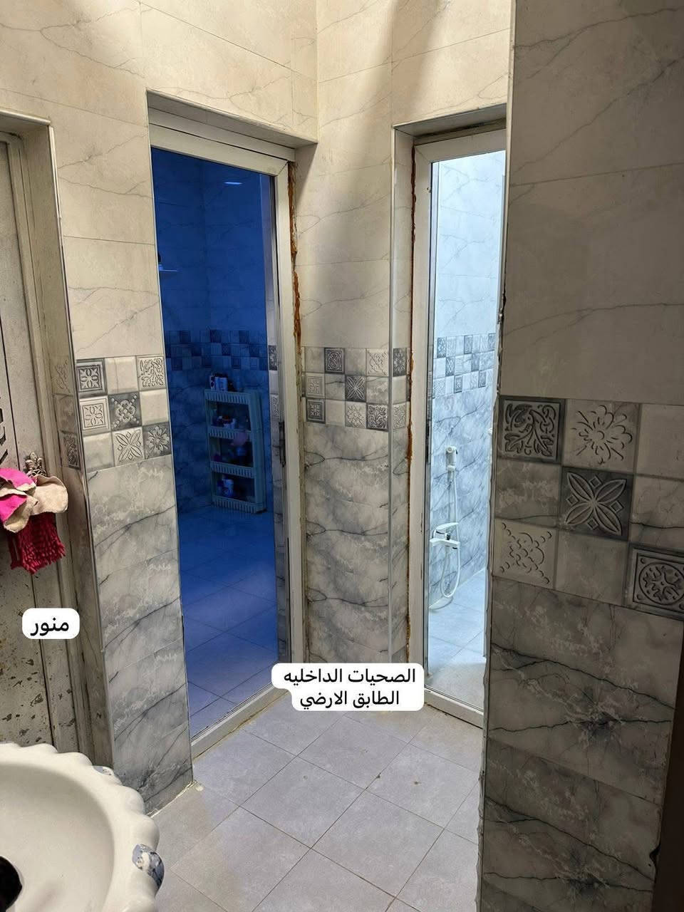 السلام عليكم
بيت مساحه ٢٠٠متر

طابق ونص

الطابق الاول:

غرفتين منام

صالة كبيره 

استقبال

مطبخ 

صحيات داخليه

منور

صحيات خارجيه

كراج

الطابق الثاني :

غرفتين وموزع وصحيات وسطح امامي 

البناء من الداخل درجه اولى 

ملبوخ من الخارج (ماعده الواجهه)

 الفنجانيه شارع كوفي فنجاج مقابيل خدمات وشط وقريب ع شارع ٣٠ 

شارع ١٥ متر ٥ بيت عن الركن 

السعر ٣٧٥مليون

يشمل التثمين 

***********
