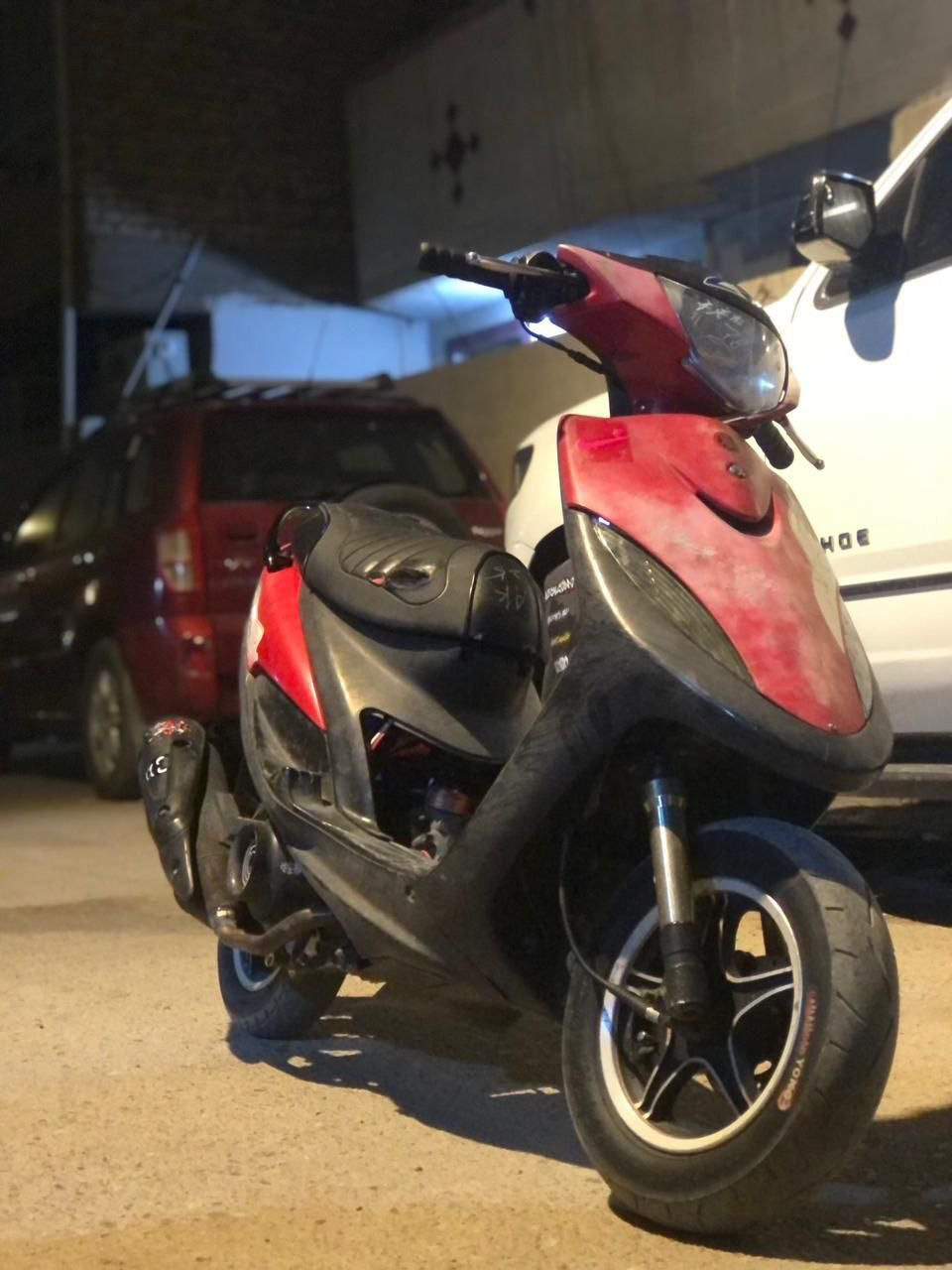 ألسلام عليگم
ماكس عدله 120 …. للمراوس ….  
الدراجه بوشه 55 كور ولفين كبار كفرات اصلي 
وياله اصلي تايرات جلاتيني  صدر امامي
كلجات رياضي تجوه كشن أربع ولفات شوته أربعه 
أشاير وبكلايت برتقالي *********** 
مكاني بغداد الشعب
