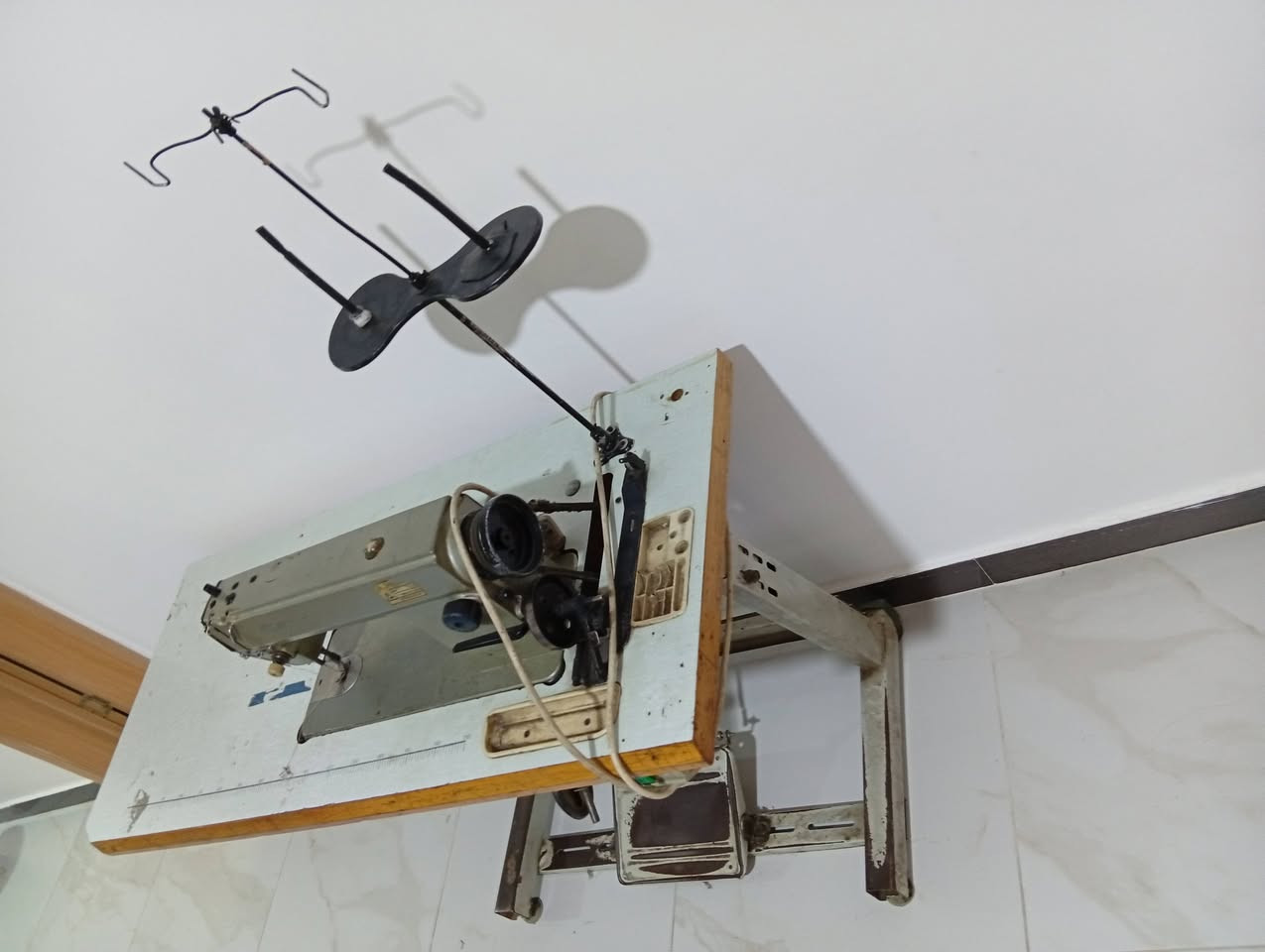 السلام عليكم مكينه خياطه صناعيه للبيع
***********
