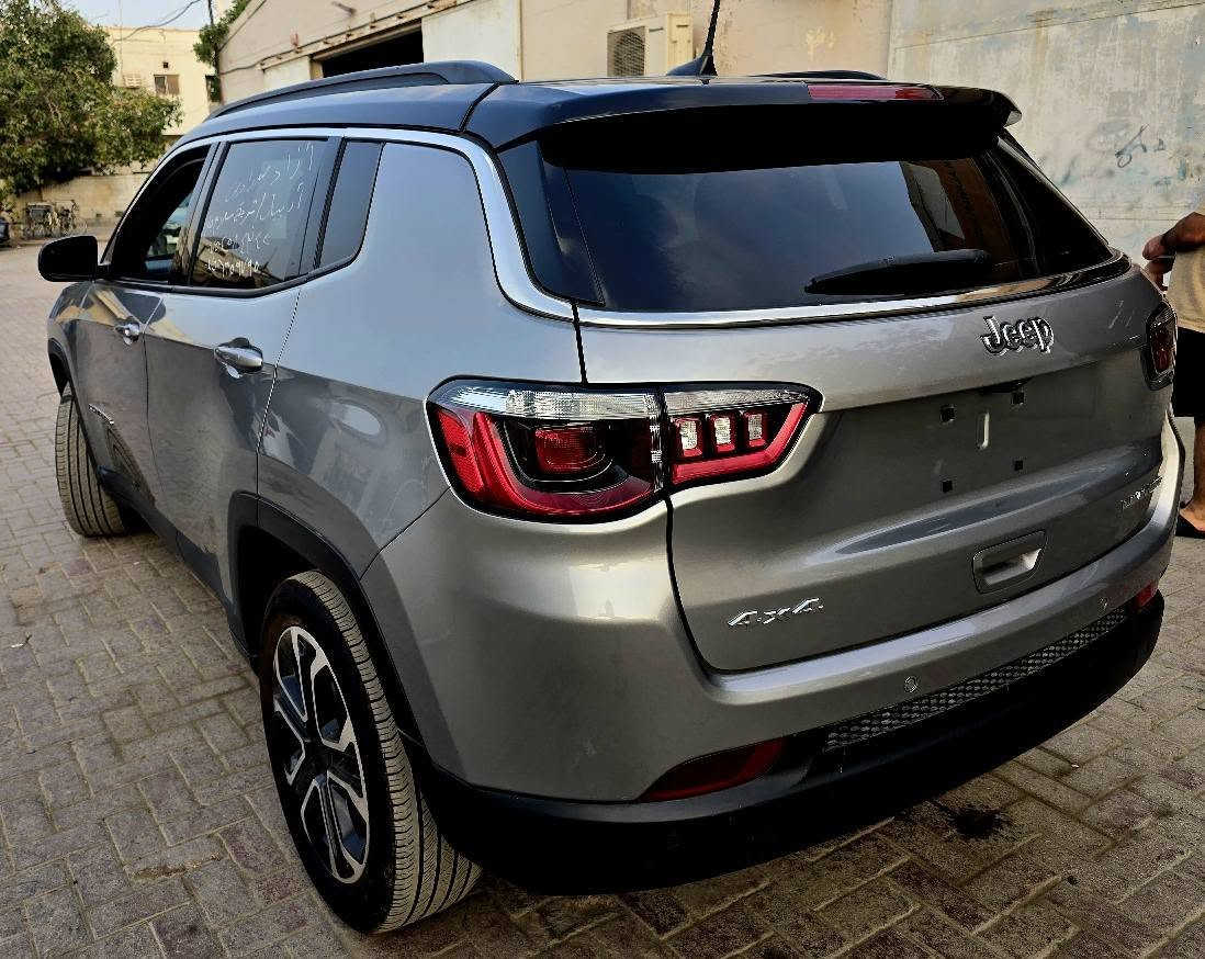 جيب كومباس 2024 لمتيت شكل جديد فول فول مواصفات ماعده فتحه ٢ بسمه فقط جاملغ امامي صبغ بدون دواخل 
سعر ١٦٥
***********   *********** أربيل, العراق
