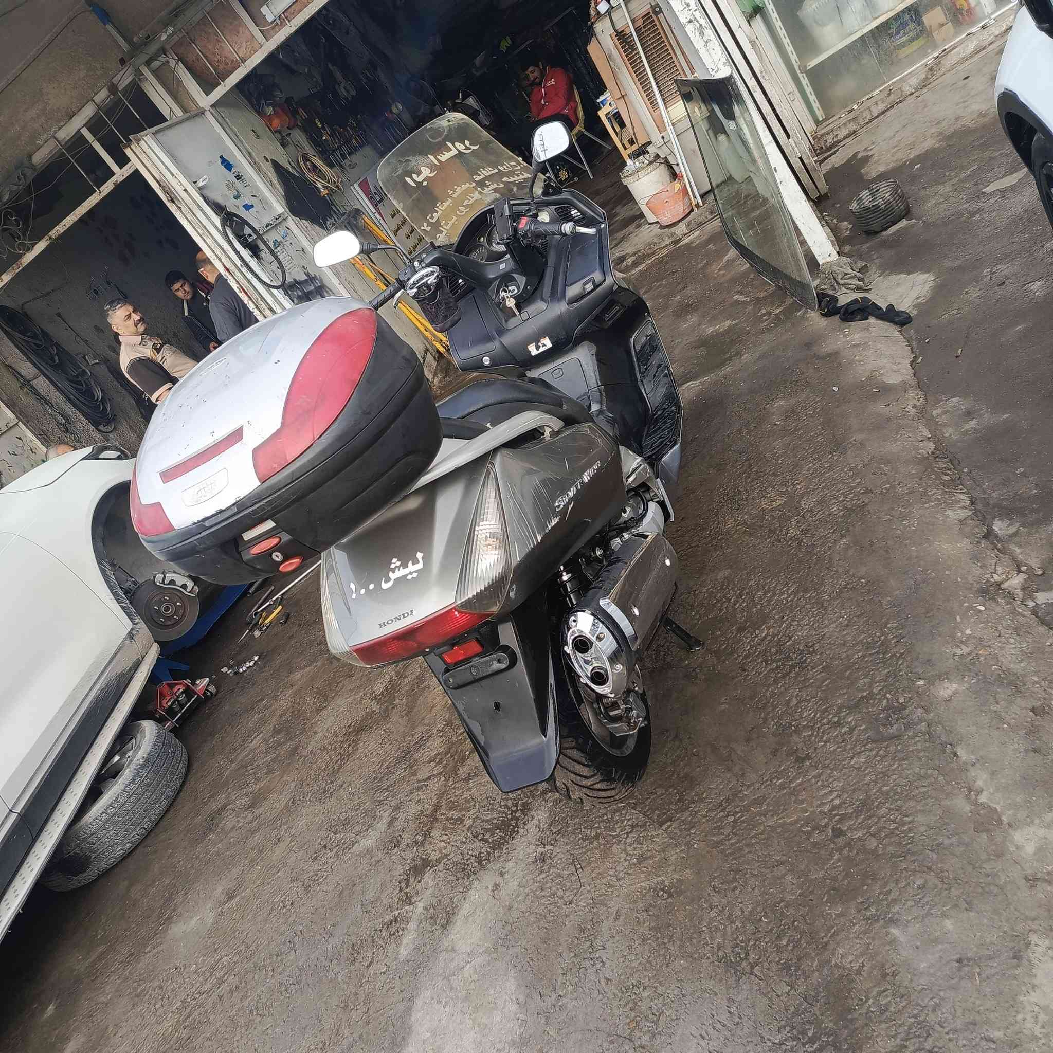 سلام عليكم للبيع سلفر ونج 600الدراجه كامله مكمله اي نقص مابيه دراجه شلعه ومعدل 170
منظومه زنون عالي ناصي اشاير لد
الدراجه يرادله فقط تطبيك البجم مكاني بغداد عامريه ***********وتساب 
***********اتصال 
سعره مليون و700وبيه مجال قليل
