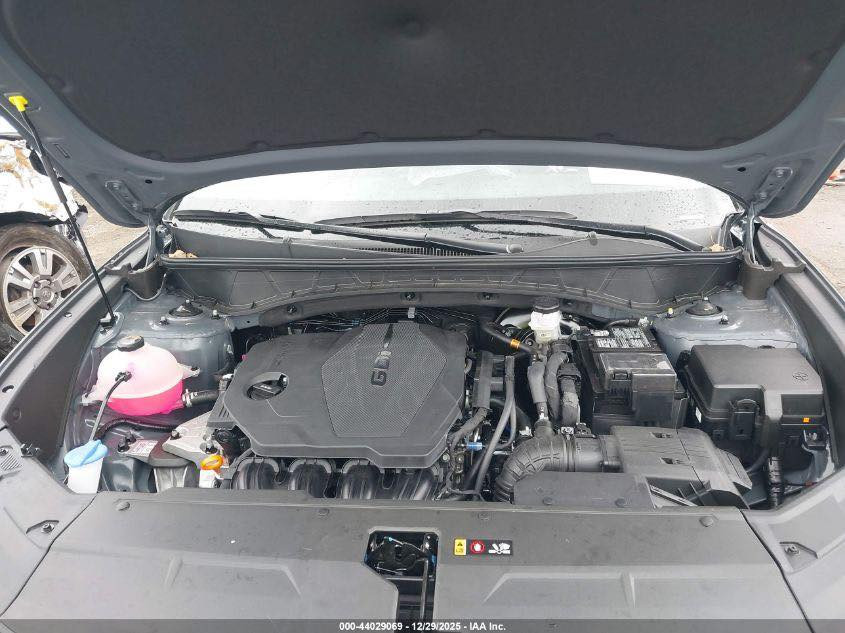 ‏🚗 2026 Hyundai Tucson
📅 مزاد: 9 / 1 / 2026
رقم اللوت: 44029069
🛠️ ضرر امامي
‏⚙️ 2.5L • 4 سلندر • دفع ‏ ‏كلي 
📏   2,069 ميل
💎 مزاودة حضوري أو أونلاين
📦 شحن بحري مضمون
🏢 4 فروع داخل العراق
بغداد • كربلاء • الديوانية • العمارة
📲 واتساب: *********** | ***********
✨ انضم إلى كروب الواتساب لمزيد من السيارات الحصرية
‏🔗 https://chat.whatsapp.com/CHchp4i8IM0GCMY7soZfir
⏰ 4 عصراً – 12 ليلاً
🚫 السبت والأحد عطلة المزاد
