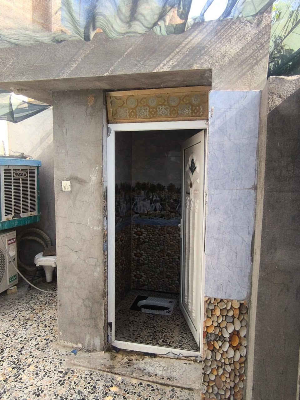 بيت للبيع مساحة بسند 150 واقع حال 170 الجريخي شارع20 منطقه المحله إتصال *********** مكلف بنشر مامتواجد على الفيس
