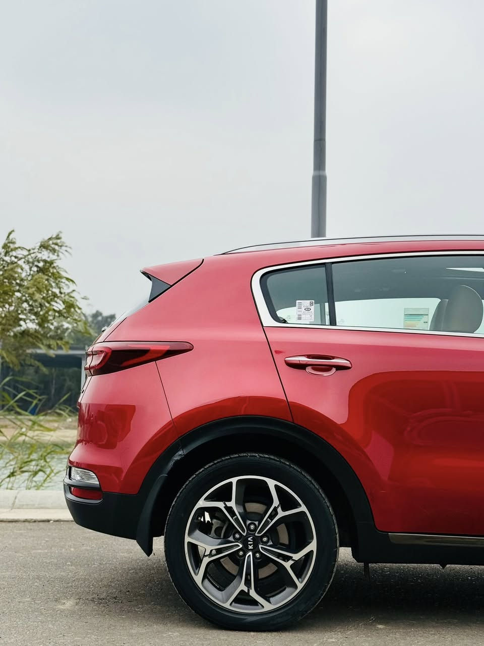 السلام عليكم
كيا سبورتج خليجي جيتي لاين موديل 2020
 الشركة الدولية ع ايد وحدة من الزيرو
ماشية72 حقيقي
فول مواصفات ١/١ معروفة 
محرك ٢٠٠٠ دوش 
رقم بغداد تحويل ثاني يوم
مكفولة عام من الصبغ والتبديل 
بانوراما.
بصمة دخول وتشغيل.
سايد بريك بصمة.
مانع منحدرات.
شاشة كبيرة.
اريل نفكيشن.
شاحن واير ليس .
تشغيل عن بعد
شفتات سرعة.
اوتو هولد.
جنطة كهرباء.
كشنات جلد بلادي و كهرباء.
.داخل لونين حمصي واسود.
حساس امامي وخلفي.
خمسه ويل كب .
قطعتين تبريد بيانو.
كامرة خلفيه.
تحكم ستيرن.
شاشه قرائه الاعطال
 .3 انضمة قيادة  
سيارة جاهزة من كل النواحي صدر تايرات
السعر 198 بيه مجال بسيط جدا
الاستفسار ***********
العنوان بغداد
