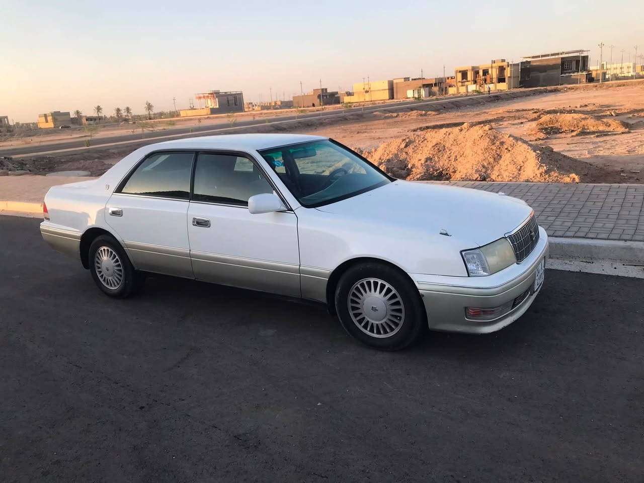 سلام عليكم راس الثور فلات موديل 1995سنويه ل 2029سياره كفاله من الكص والنقل جثه والضربه السعر 103وبيه مجال حك جيه مكاني البصره القرنه /***********

