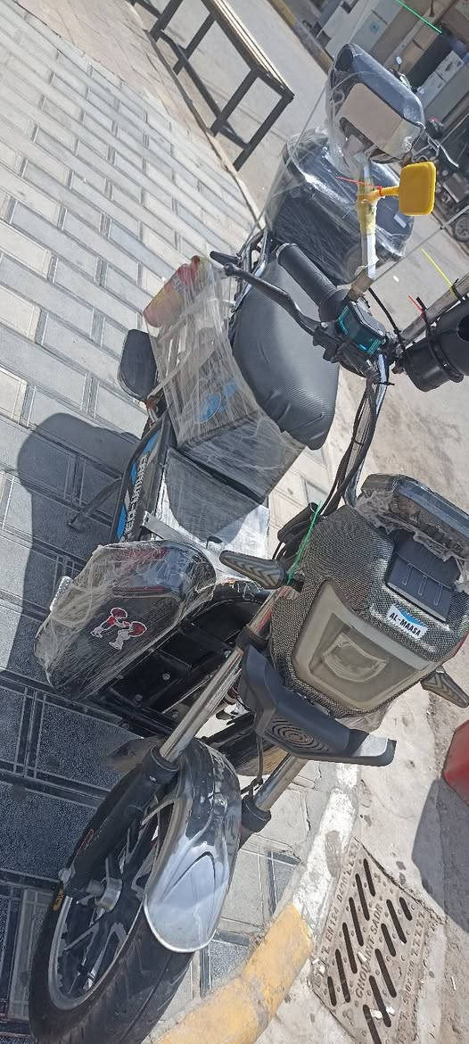 سلام عليكم ورحمة الله وبركاتة ❤
موطور شحن نوع الماسه هارلي موديل 24 بطاريات جدد بل باكيت عل فحص  باسكل كامل من كلشي كشر النضافه  خير من الله شوف كبالك  لايت عالي ناصي دبل اشاره تايرات زوج جدد.دبلات اماي خلفي شغال خير من الله  
السعر ب450 الف وبي مجال حك جيه 
العنوان الرمادي الجمعيه قرب جامع هميم 
لاستفسار ***********
