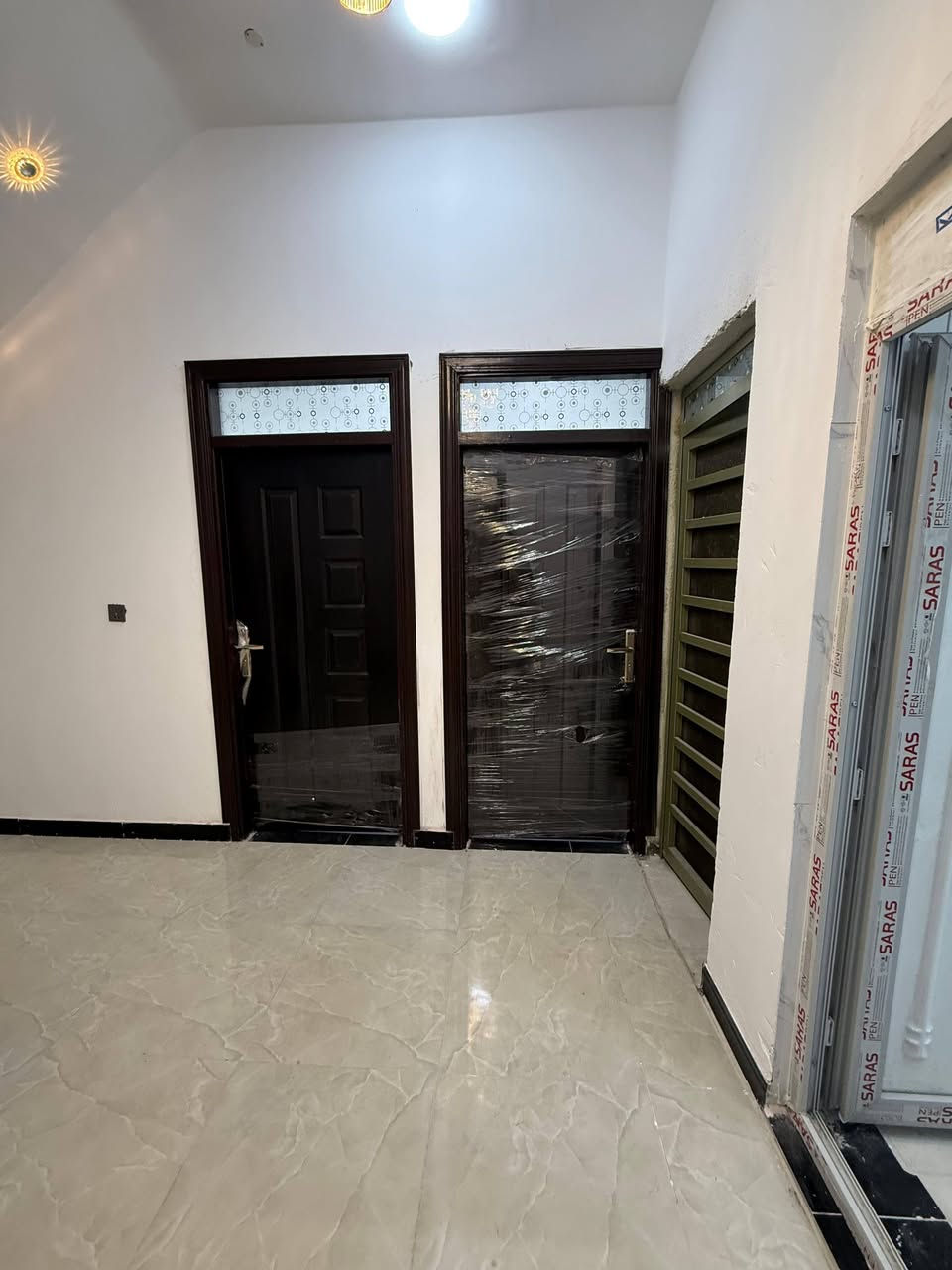 أسعد ألله أوقاتكم بكل خير 🌹
اللاستفسار ***********
توفر دار سكن للبيع 🔸
بناء حديث 2026
شقل درجه أولى 
بيت تحفه ماشاألله 💫

المساحه 200 م
على شارع 10متر
جميع الخدمات متوفره
مدارس + ماء + كهرباء + مجاري

محتويات الدار ⬇️

كراج + حديقه
ديوان + صاله ضيوف
موزع + غرف نوم عدد 2
مطبخ + صحيات داخلي خارجي

نوع العقار : طابو ملك صرف زراعي عراقي سند 25

العنوان ألبصره محيله موقع راقي يبعد عن شارع سايدين 400 متر 

سعر البيت 115 مليون وبي مجال 

اللاستفسار ***********
