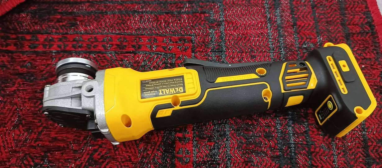 بۆ فرۆشتن کۆسەرە + ئیڵتی +لیزر
واتس ئەپ : ***********
