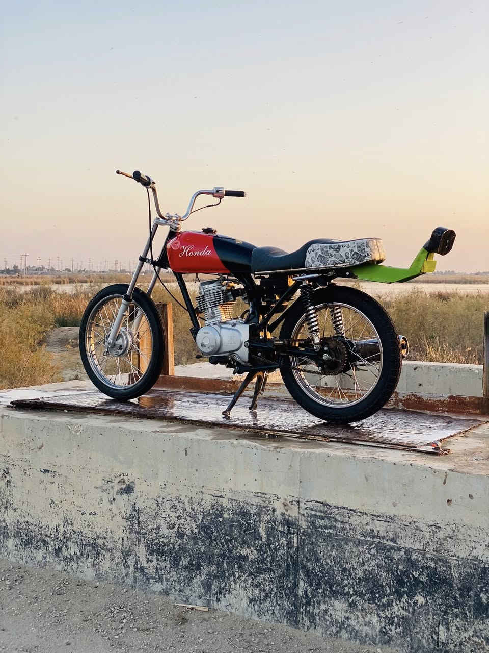 نامة للبيع دراجة تعمير 25 المكينة 22للبيع السعر خاص


**إذا كنت صاحب هذا الإعلان وتريد حذفه لأي سبب، رجاءا أرسل رسالة إلى الدعم الفني**