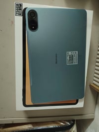 ايباد mega2 ذاكره 256 كامل ملحقاته (كيبورد _ماوس _شاشه زجاجيه لاصقه _ك...