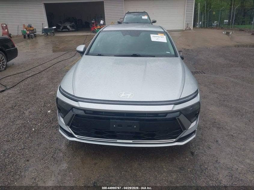 HYUNDAI SONATA SEL 2025
تاريخ المزاد: 6/15
السعر: حسب المزاد 
المسافة المقطوعة 33109 mi
#نشحن الى دبي و عمان و البصرة و كردستان و تركيا
بالامكان ادخالها
 #بكتاب_ذوي_الشهداء_باعفاء_كمركي_مع_اعفاء_الرقم 
#العقبة
#ام_قصر
#الشمال
⬅️نتكفل بالسيارة لحين وصولها 
⬅️اي استفسار مراجعة المكتب 
⬅️ عملنا شراء السيارات من المزادات الامريكية والكندية
#لدينا_تقرير_Carfax_مجاني_فحص السيارة قبل دخولها المزاد 
⬅️لدينا ورشة تصليح في دبي 
⬅️لدينا معقب لتخليص السيارات (حرة  او ذوي الشهداء ) و ايصالها الى الزبائن
📍العنوان النمرود #قرية_السيد_حمد 
⬅️اوقات الدوام من 4:30 عصراً وحتى ال11 ليلاً كافة ايام الاسبوع 
ما عدا السبت والاحد عطلة المزاد 
☎️ للاستفسار الاتصال على الرقم
عمر سعد
*********** :📞
*********** : 📞
